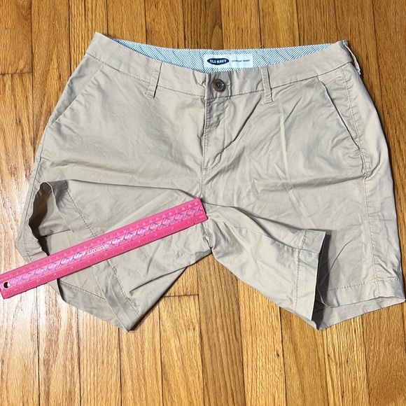 Old Navy Shorts - Picture 2 of 5